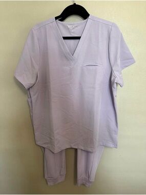 Mandala V-Neck Scrub Top and Jogger Set - Lavender XL